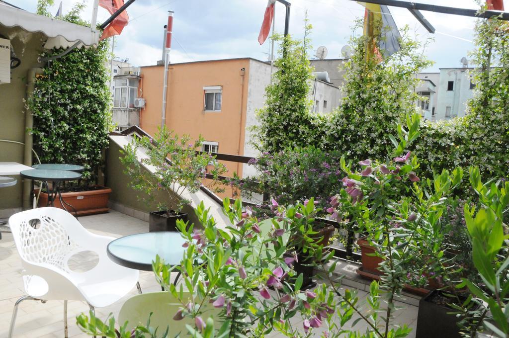 Hotel Serenity Тирана Екстериор снимка