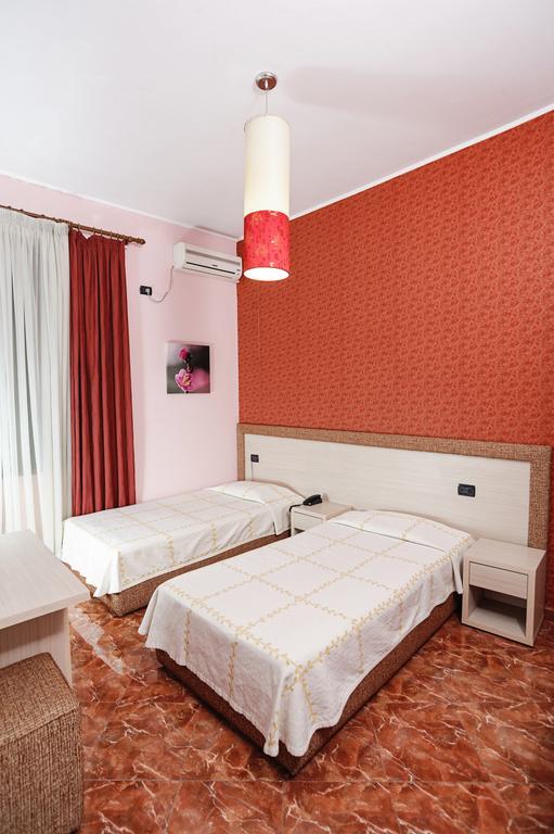 Hotel Serenity Тирана Екстериор снимка