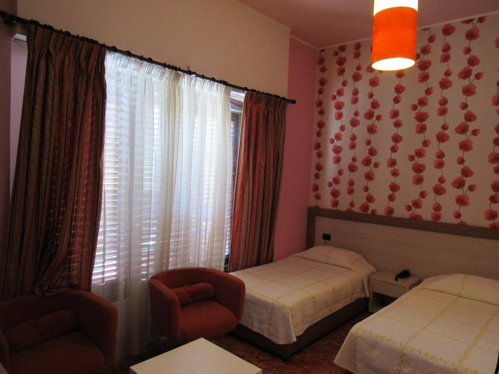 Hotel Serenity Тирана Екстериор снимка