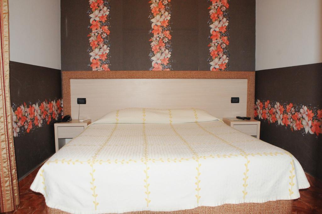 Hotel Serenity Тирана Екстериор снимка