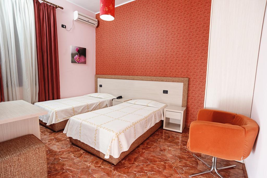 Hotel Serenity Тирана Екстериор снимка